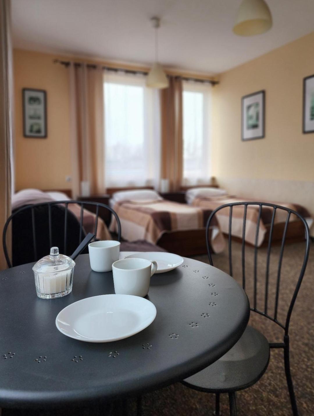 Hostel Zamosc - Pokoje Goscinne - Bezplatny Parking Quarto foto
